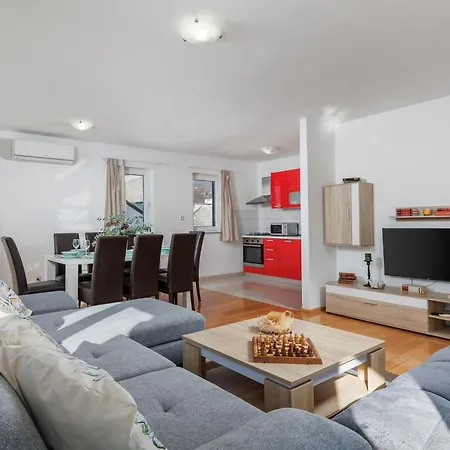 Leko-3 By Interhome Apartman *