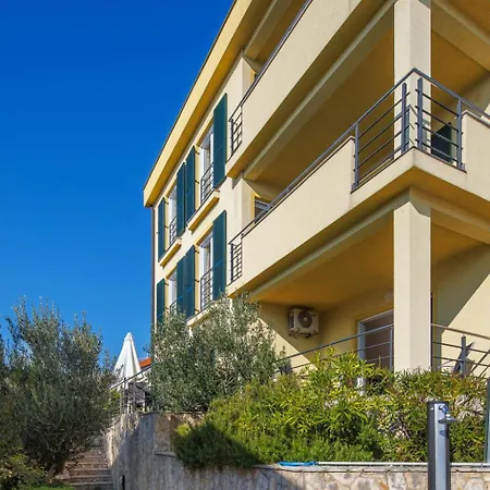 Appartement Leko-3 By Interhome